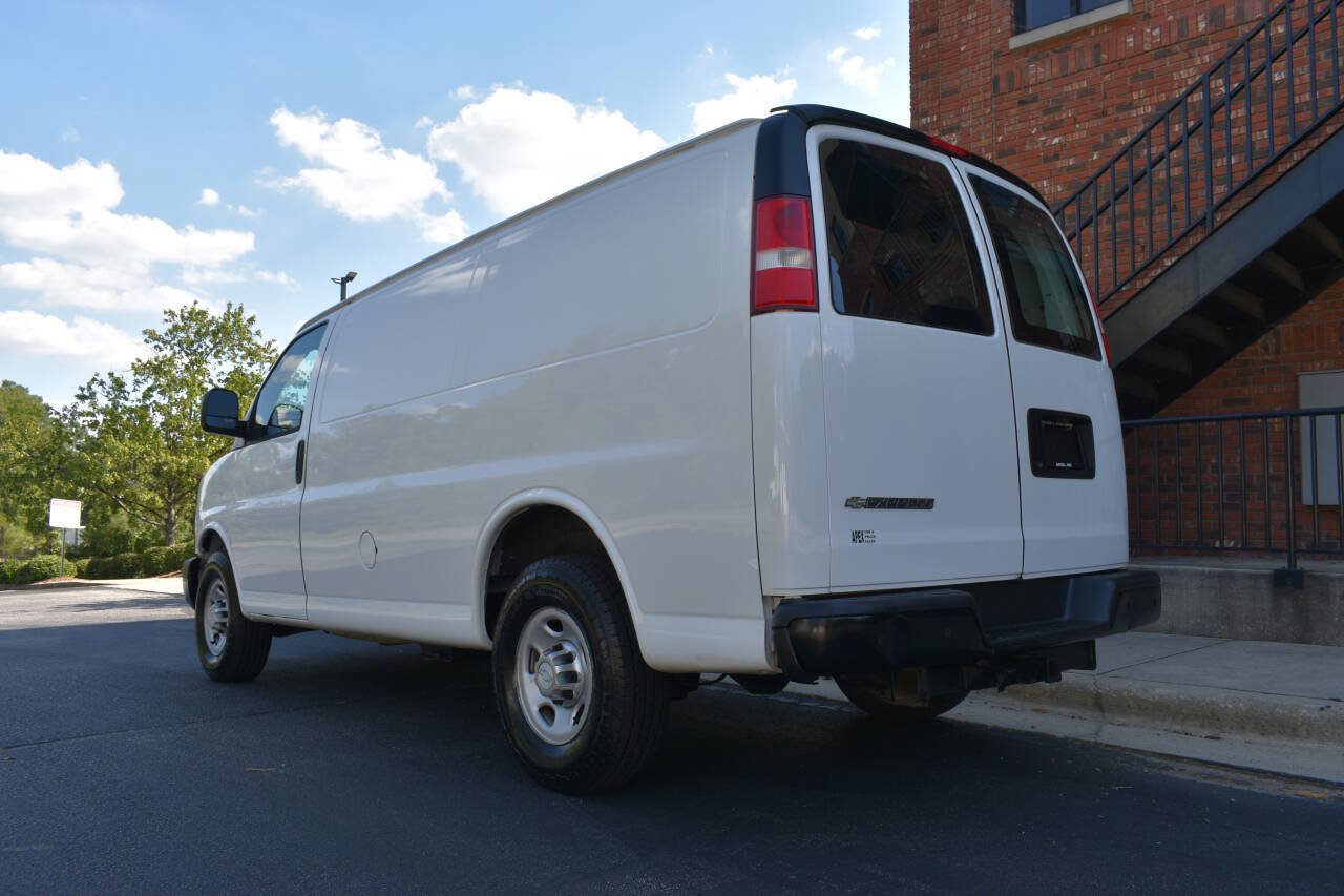 Used 2015 Chevrolet Express 2500 RWD image 33