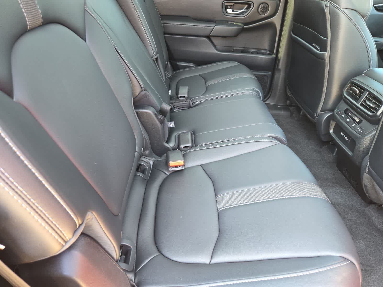 Used 2023 Honda Pilot Touring image 19