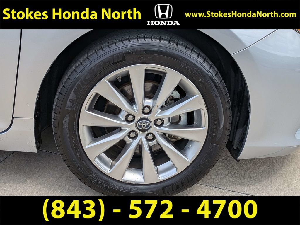 Used 2016 Toyota Camry XLE w/ Moonroof Package FWD image 17