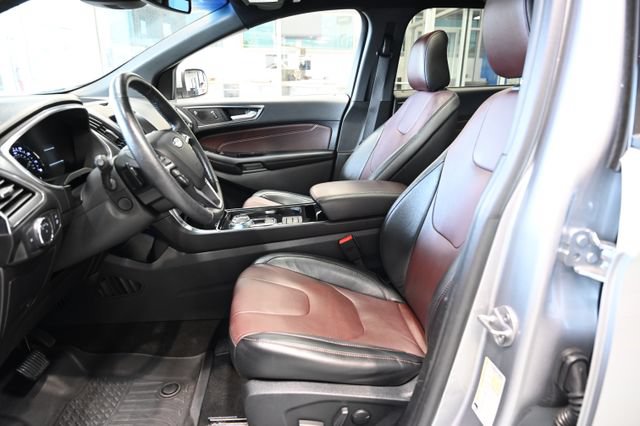 Used 2020 Ford Edge Titanium w/ Equipment Group 301A AWD/4WD image 9