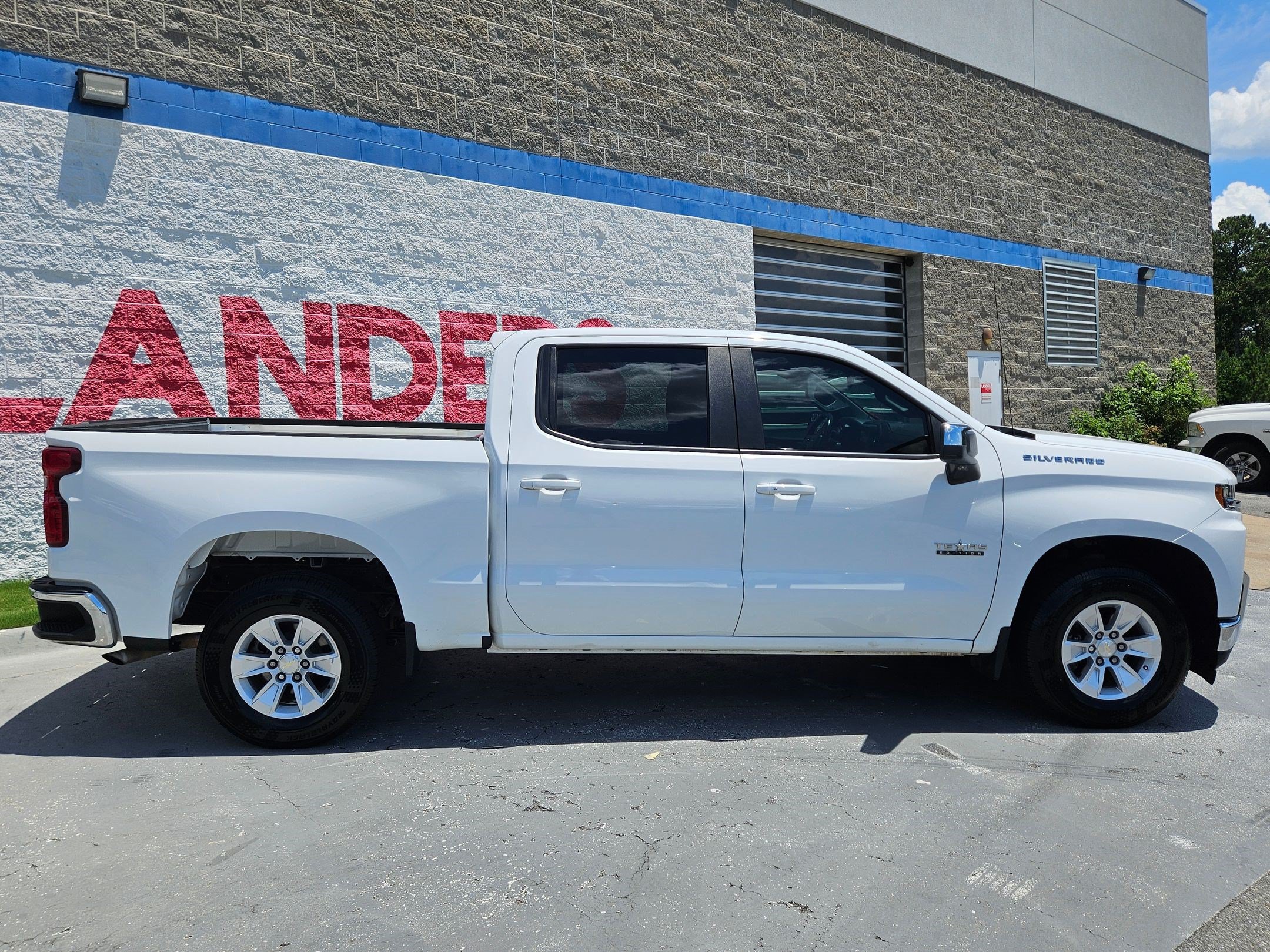 Used 2020 Chevrolet Silverado 1500 LT w/ Texas Edition RWD image 8