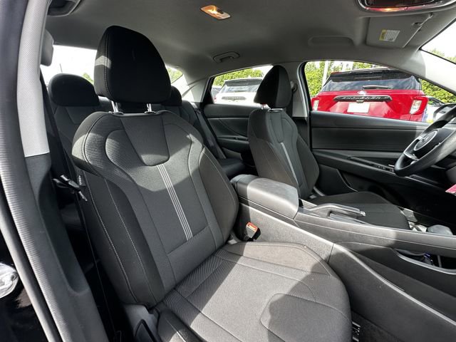 Used 2023 Hyundai Elantra SE FWD image 34