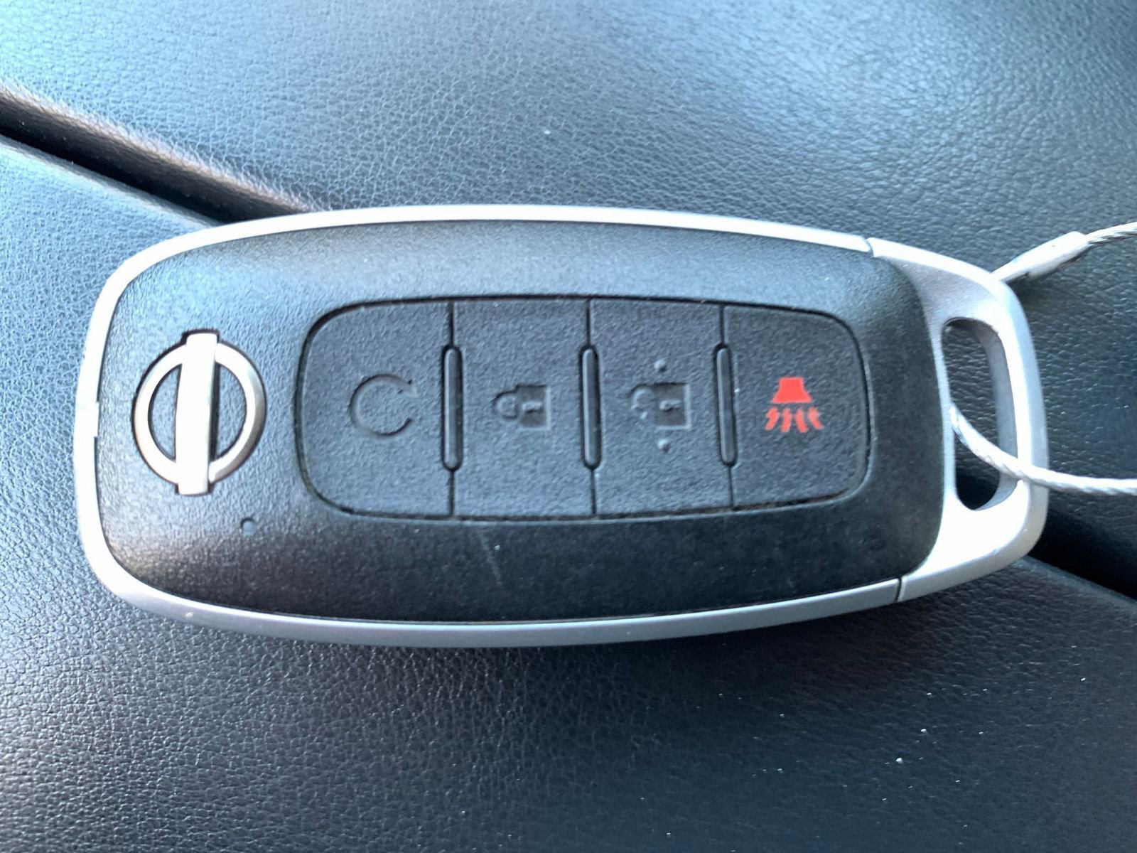 Used 2023 Nissan Rogue SV image 22