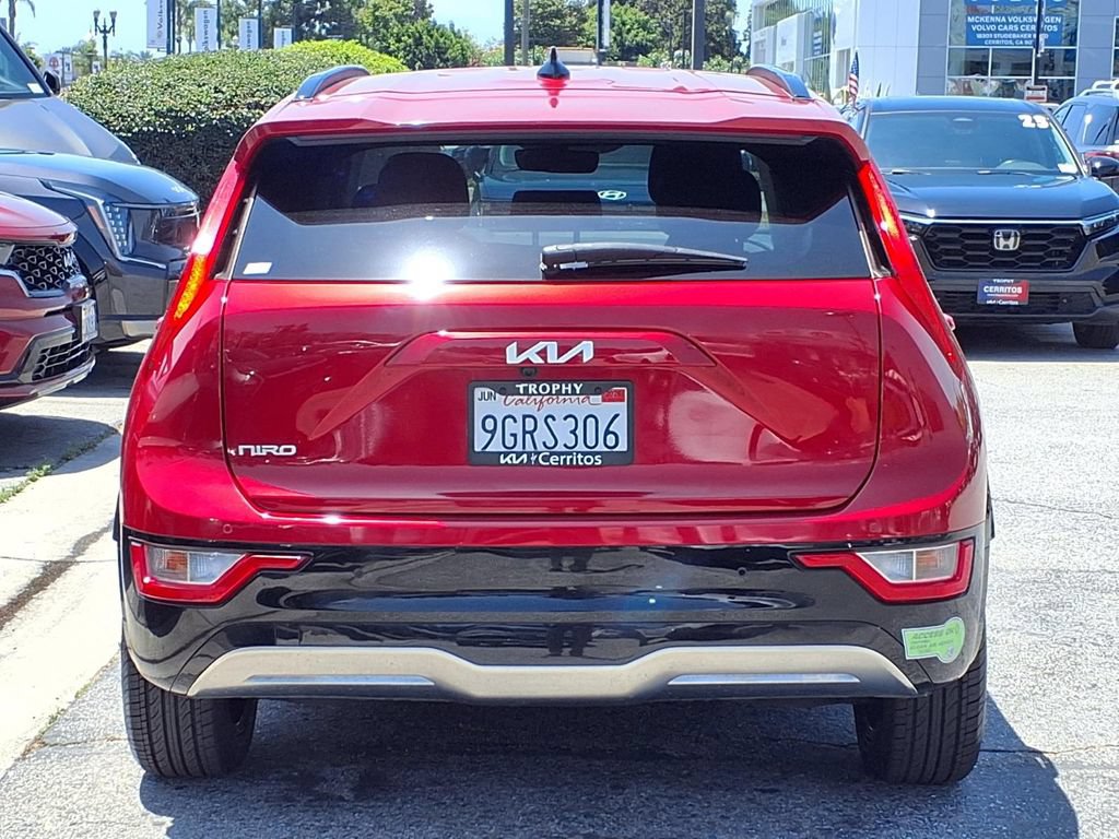 Used 2023 Kia Niro Wind FWD image 4