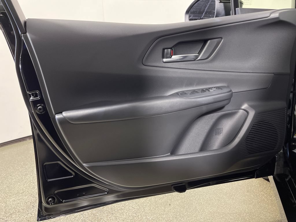 New 2027 Toyota Prius Plug-In Hybrid FWD image 17