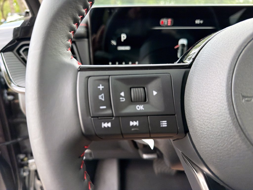 New 2026 Nissan Kicks SR FWD image 20