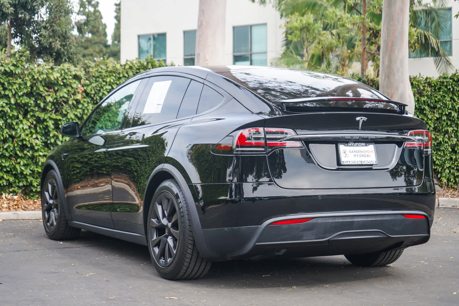 Used 2023 Tesla Model X image 5