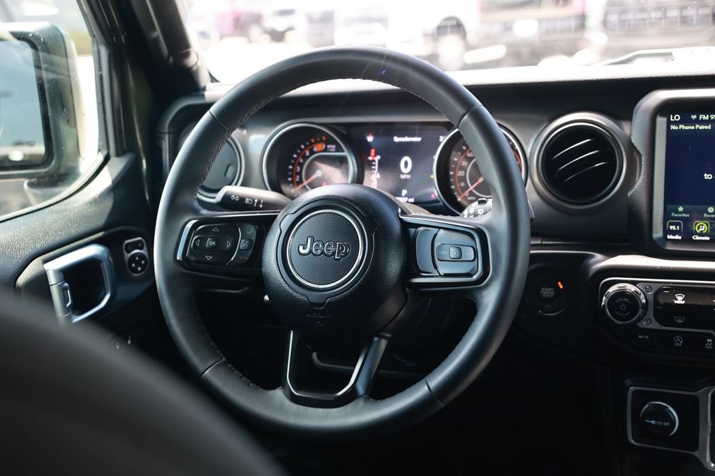 Used 2023 Jeep Wrangler Unlimited Sport AWD/4WD image 25