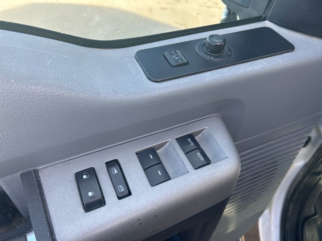 Used 2015 Ford F250 XLT w/ XLT Value Package image 16