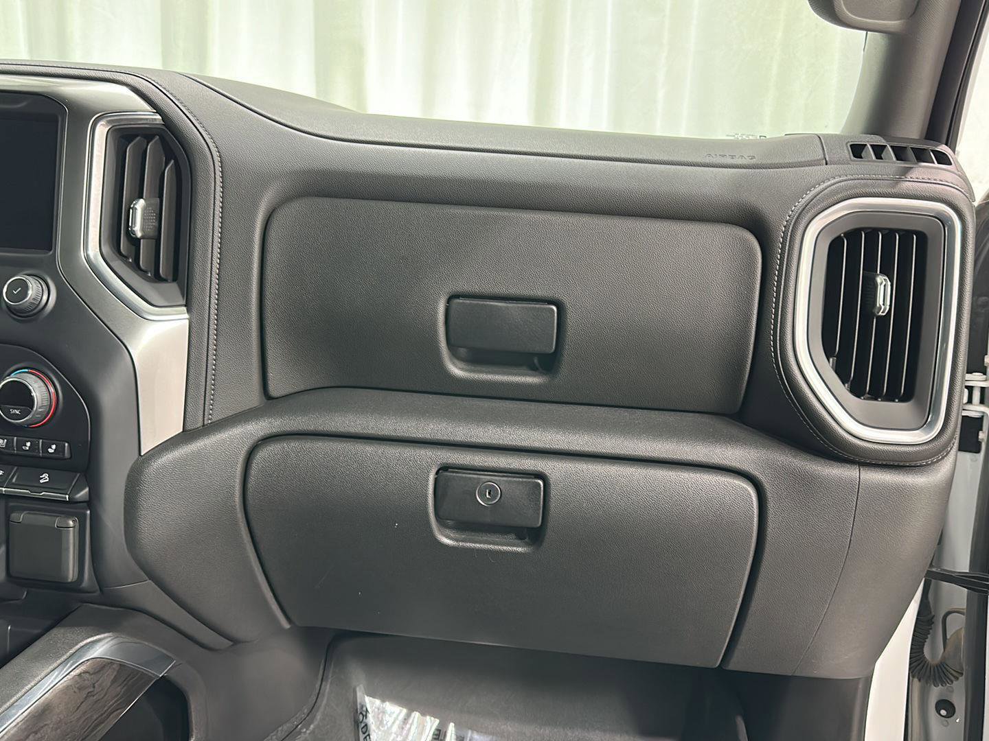 Used 2022 Chevrolet Silverado 1500 LTZ w/ LTZ Premium Package image 27