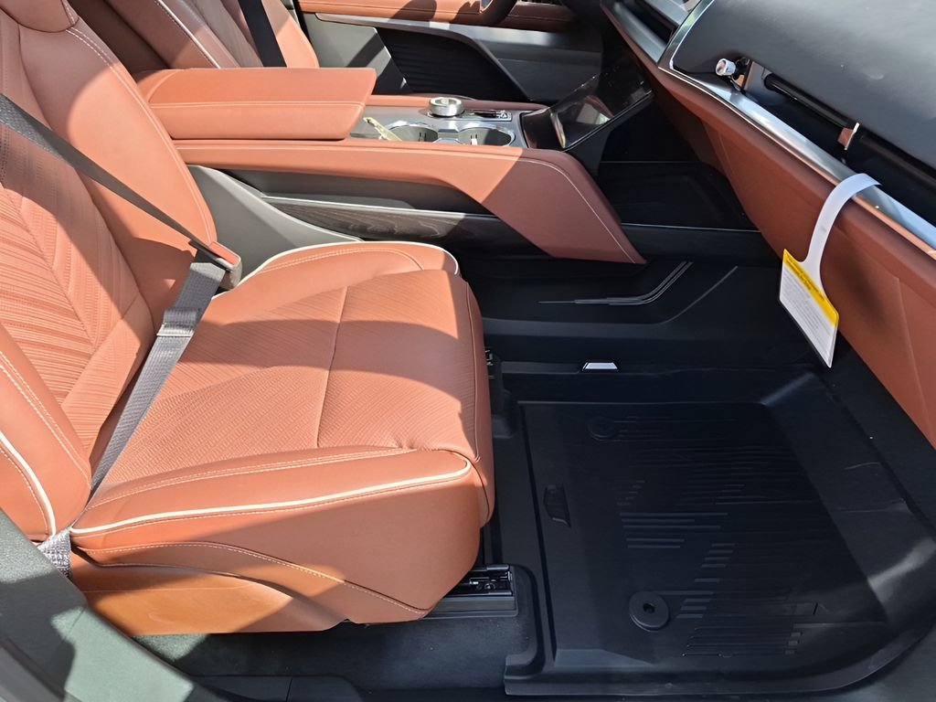 New 2026 Cadillac Vistiq Platinum w/ LPO, Floor Liner Package image 16