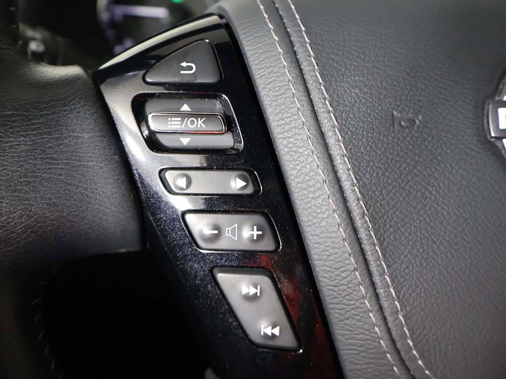 Used 2024 Nissan Armada Platinum image 45