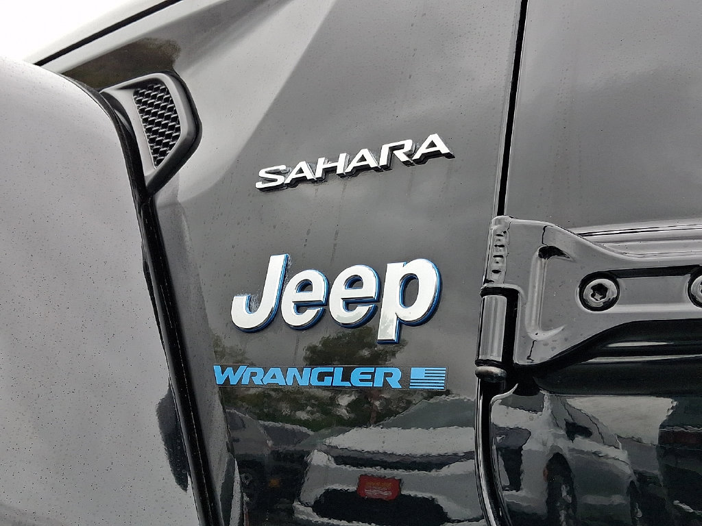 Certified 2024 Jeep Wrangler Unlimited Sahara w/ Technology Group AWD/4WD image 29