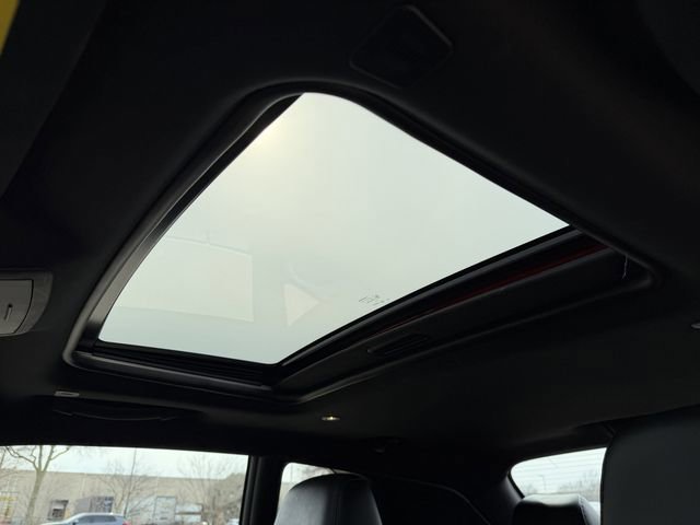 Used 2018 Dodge Challenger R/T Plus image 25