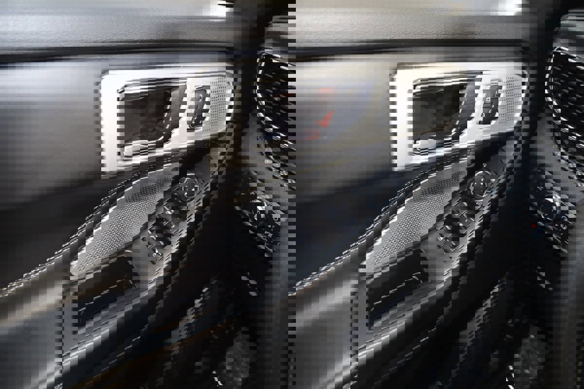 Used 2020 Ford Explorer ST w/ Premium Technology Package image 34