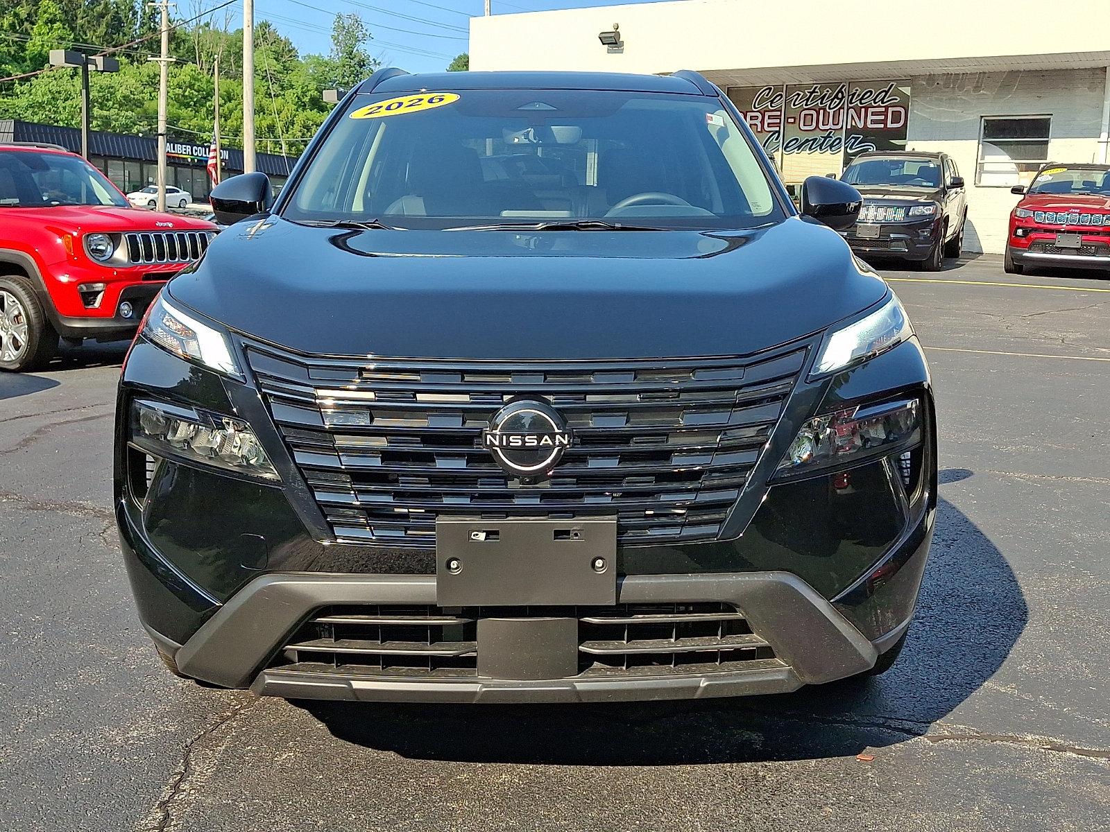 Used 2026 Nissan Rogue Dark Armor AWD/4WD image 2