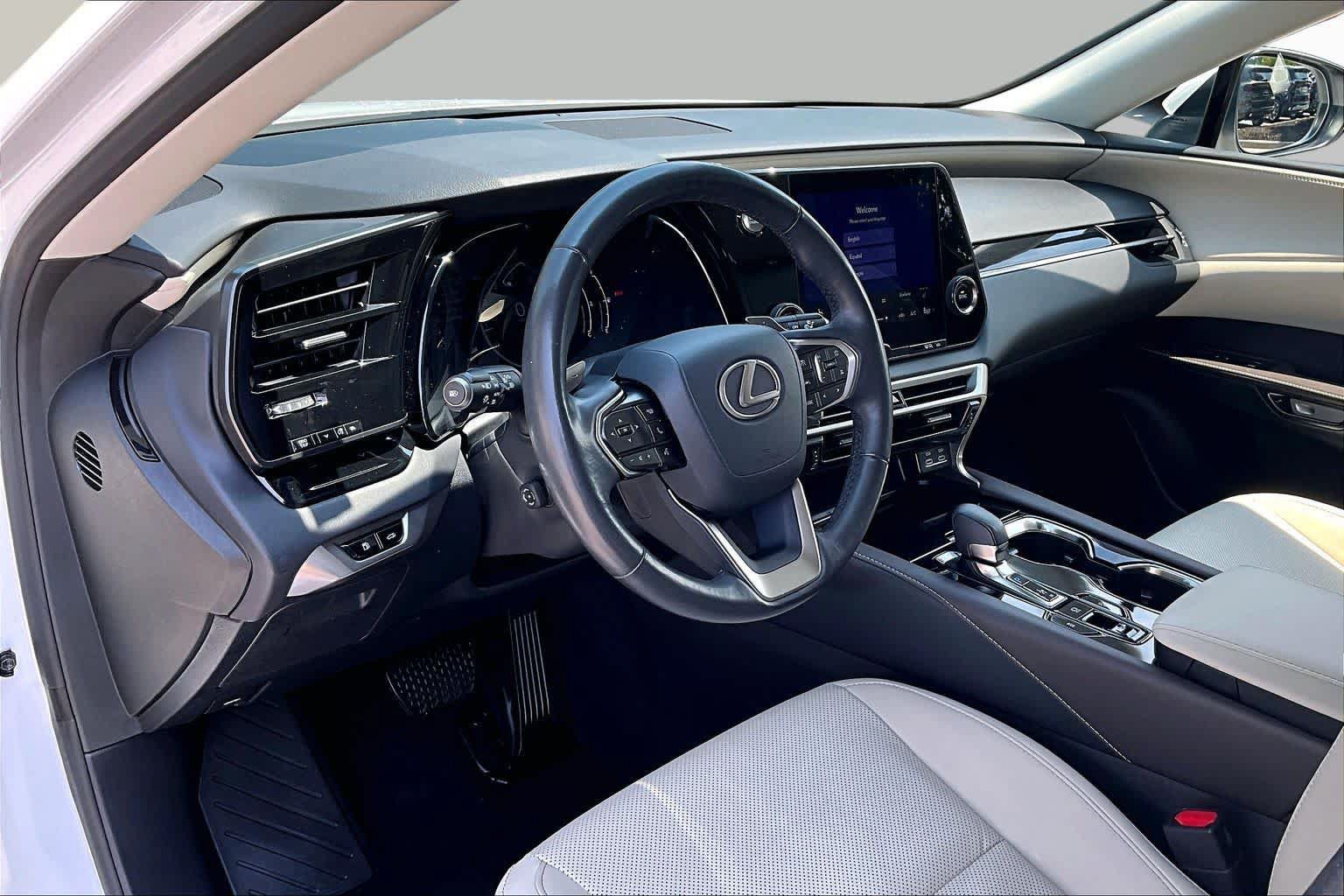 Used 2023 Lexus RX 350 FWD image 17