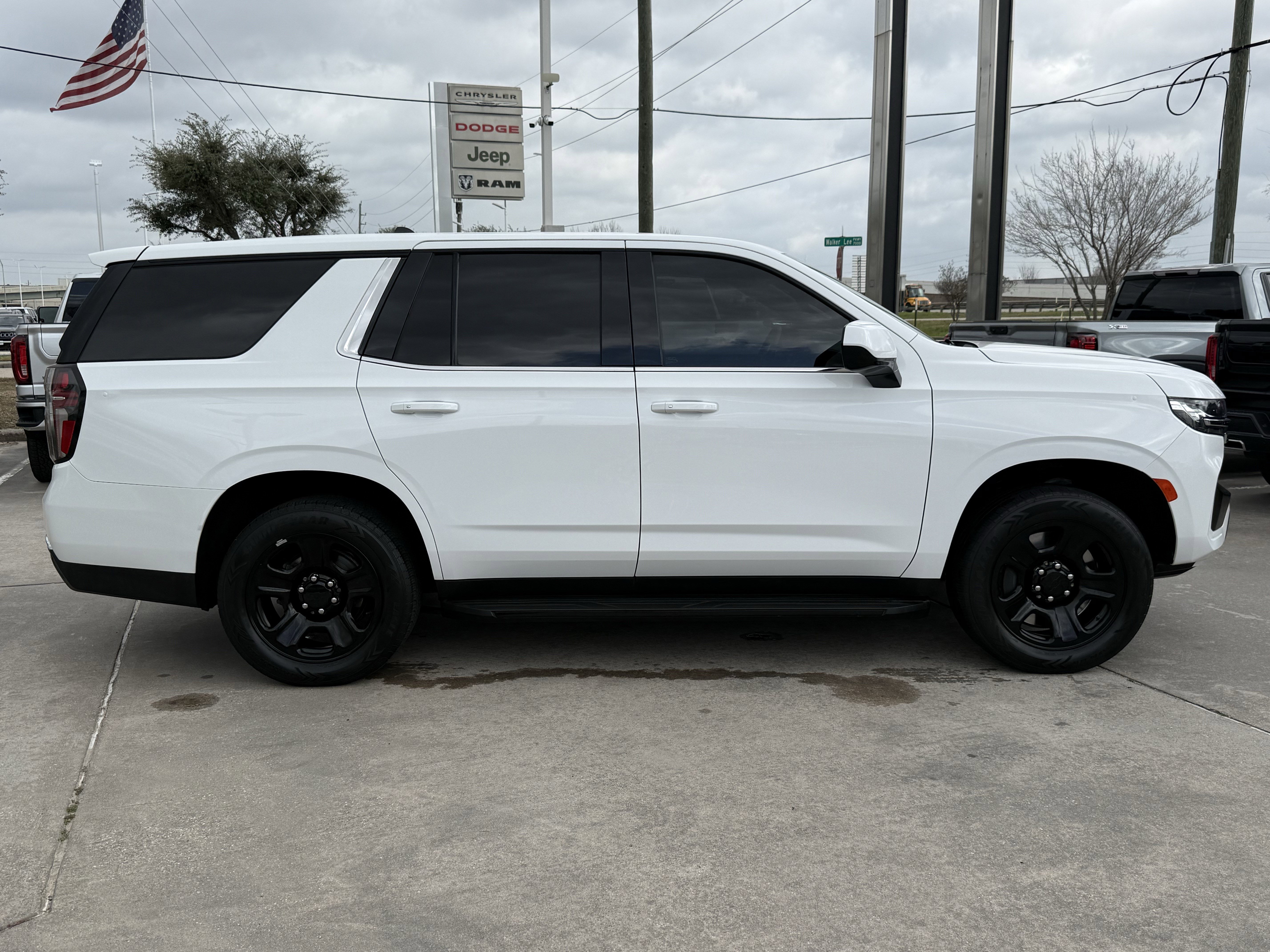 Used 2021 Chevrolet Tahoe 2WD w/ Remote Keyless Entry Package image 3