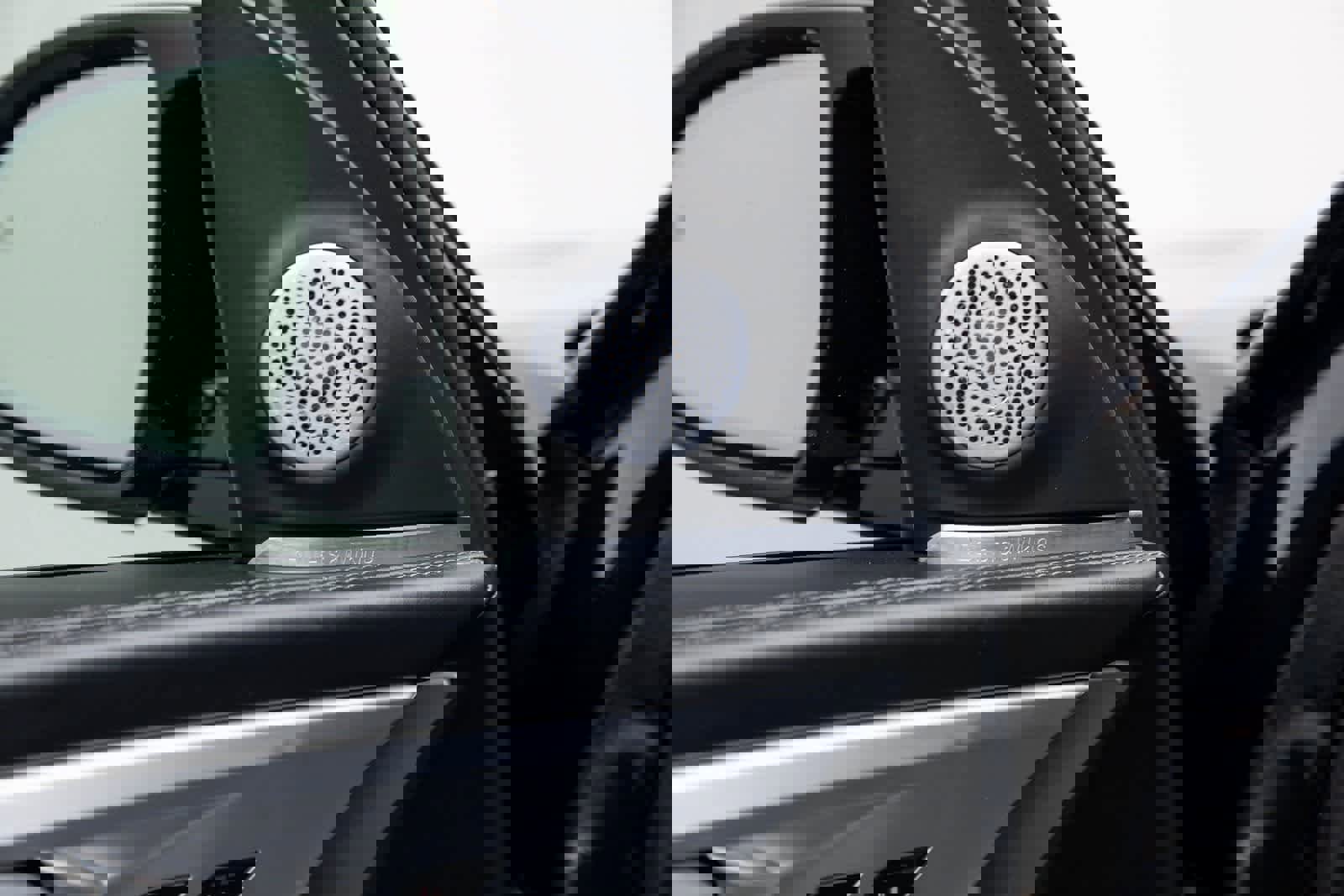 Used 2024 BMW XM image 28