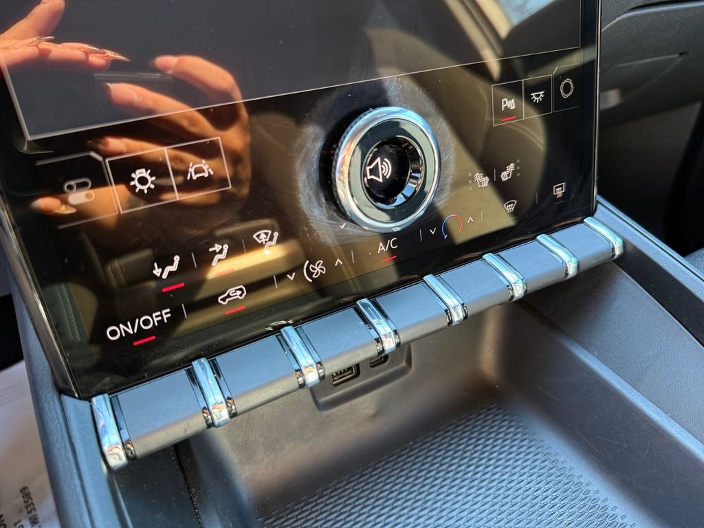 Used 2025 GMC Terrain Elevation AWD/4WD image 31