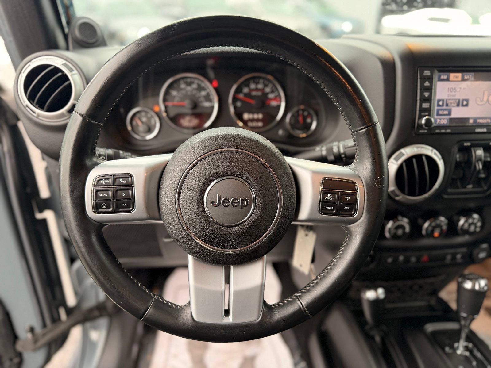Used 2014 Jeep Wrangler Unlimited Rubicon AWD/4WD image 13