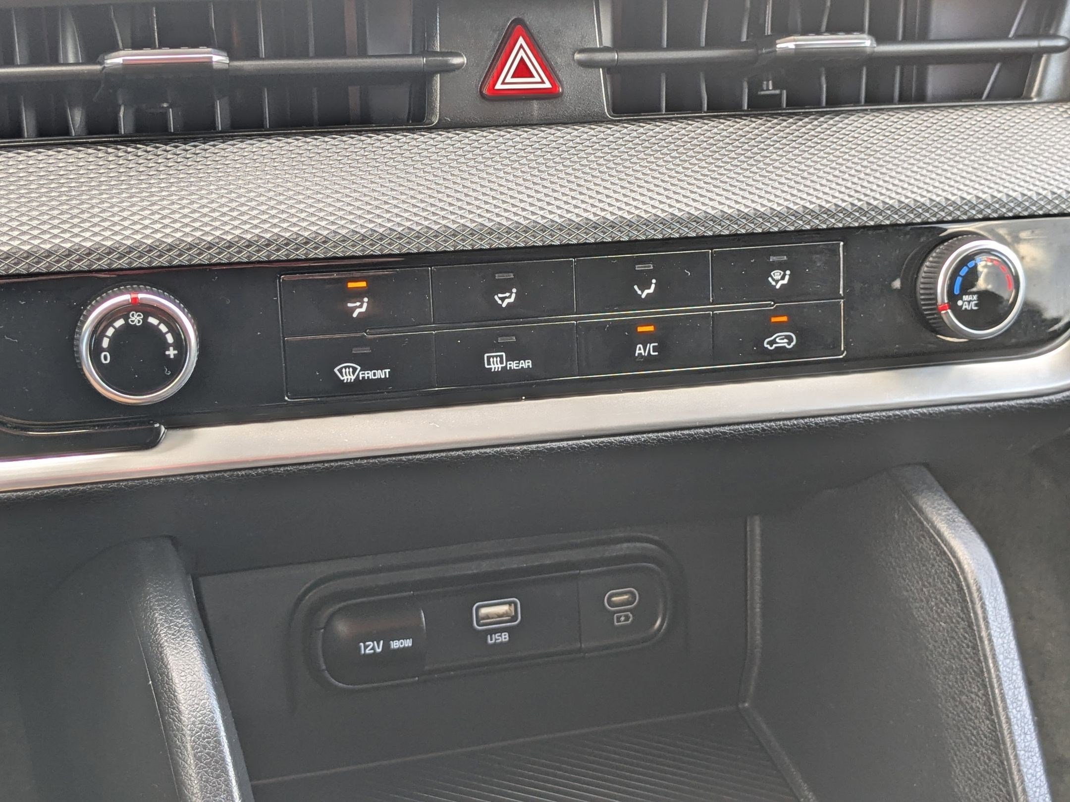 Used 2024 Kia Sportage LX image 20