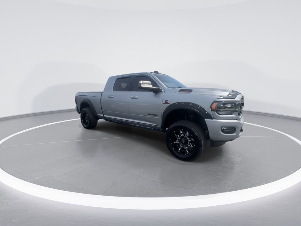 Used 2022 RAM 2500 Limited AWD/4WD image 2