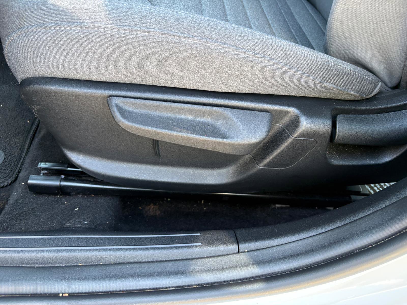 Used 2025 Kia K4 EX image 14