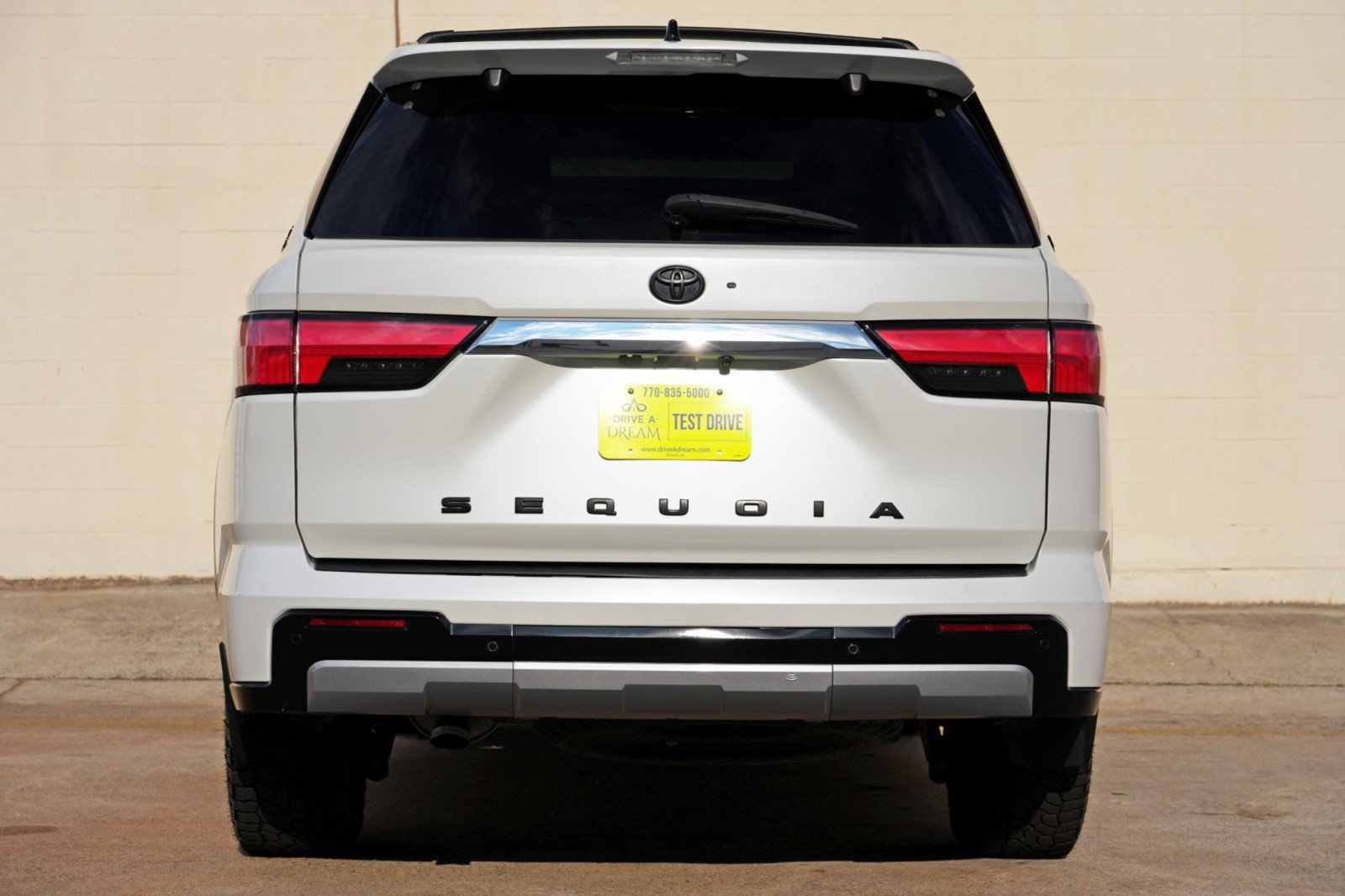 Used 2023 Toyota Sequoia Limited w/ TRD Off-Road Package AWD/4WD image 11