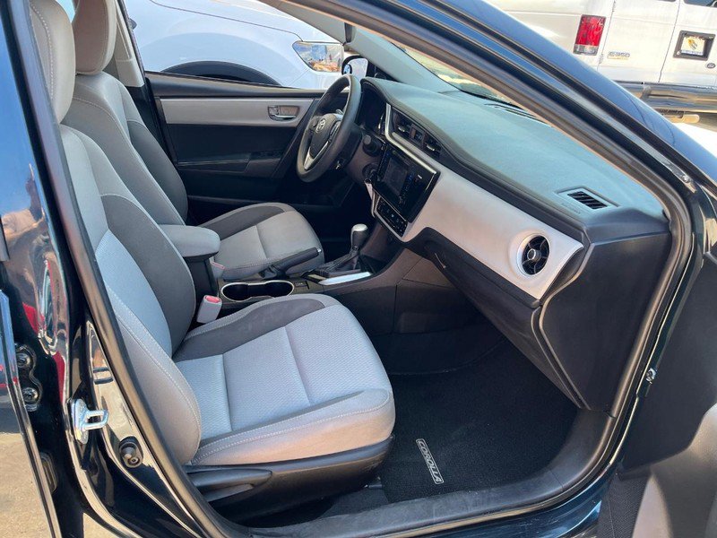 Used 2017 Toyota Corolla LE FWD image 8