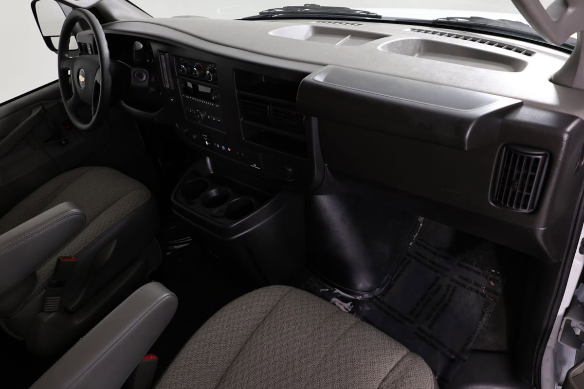 Used 2024 Chevrolet Express 3500 LT w/ LT Preferred Equipment Group RWD image 27