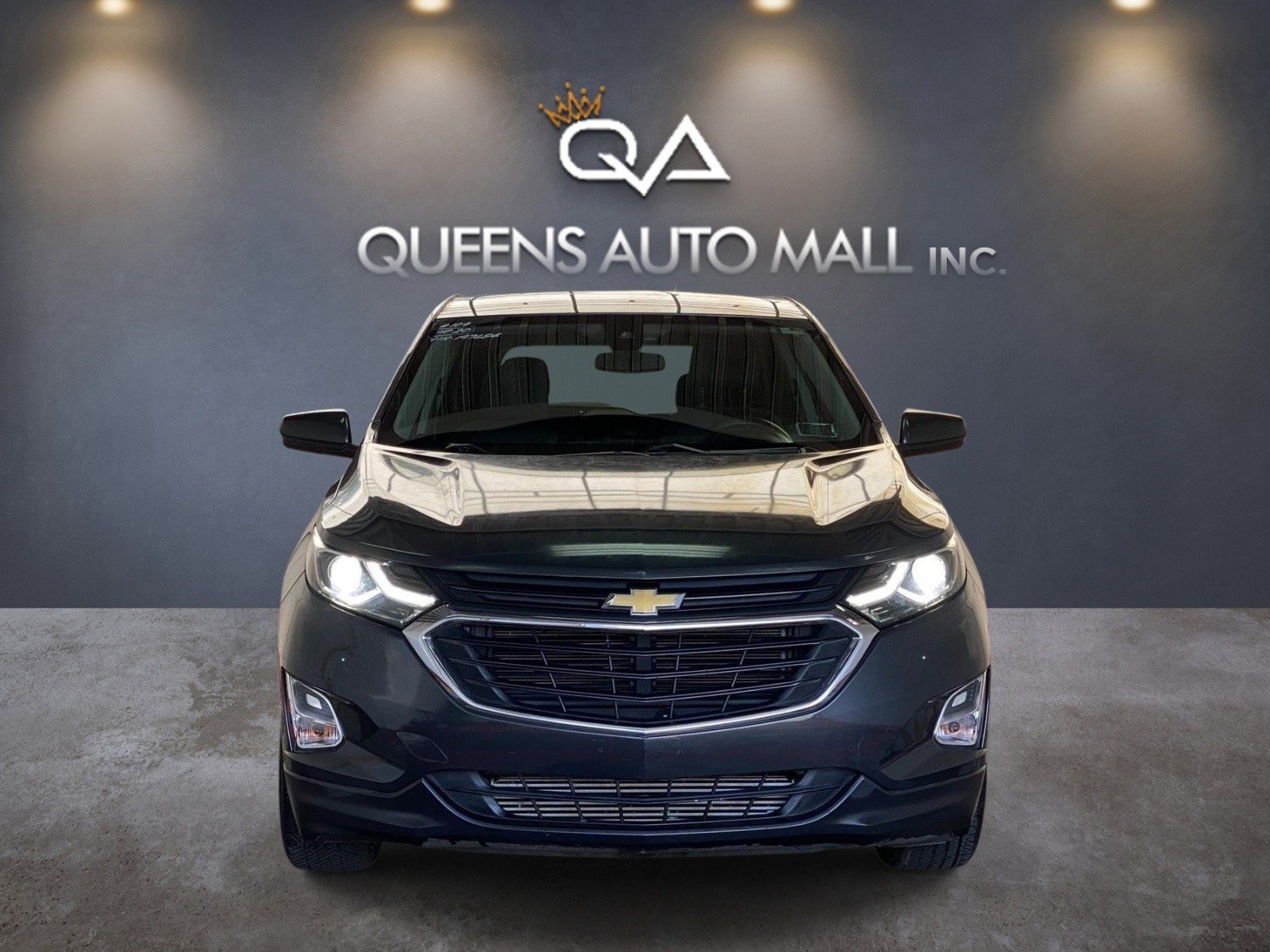 Used 2020 Chevrolet Equinox LT FWD image 2