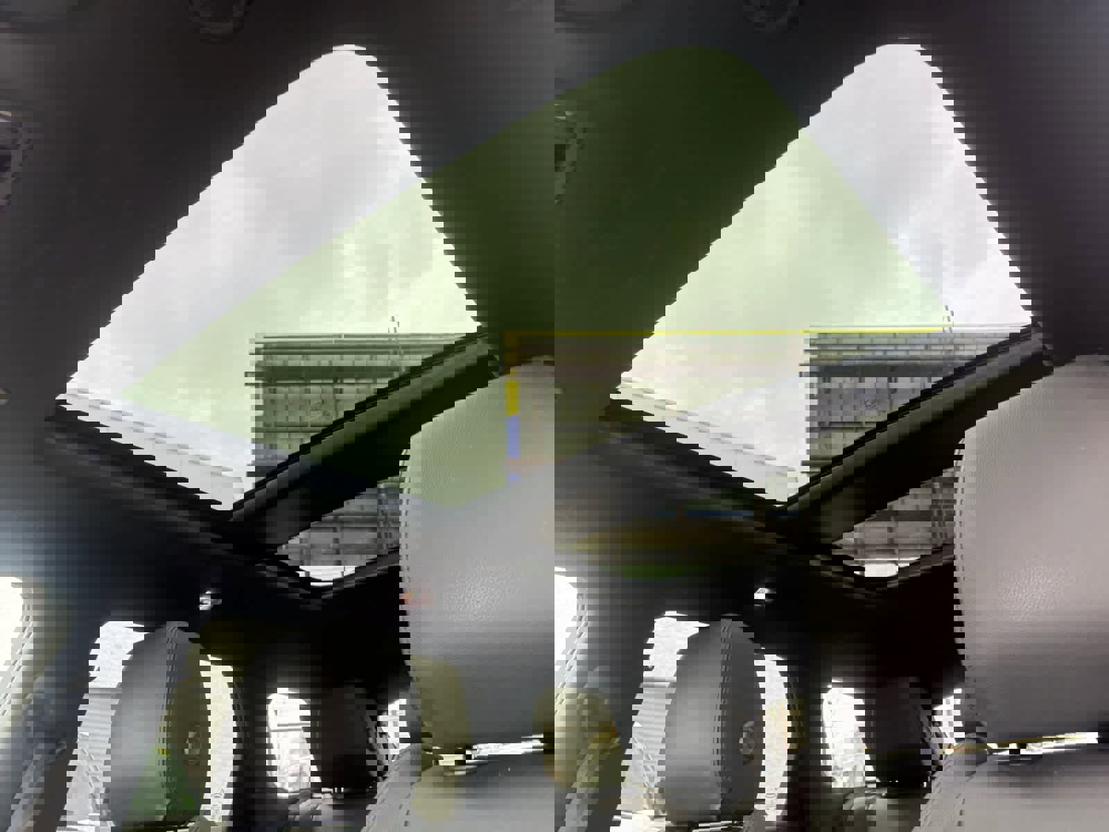 Used 2024 Land Rover Range Rover Evoque Dynamic SE image 26