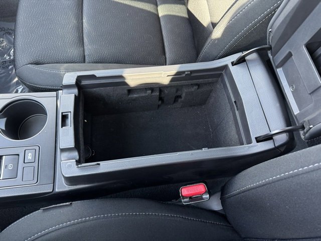 Used 2017 Subaru Legacy 2.5i Premium image 21