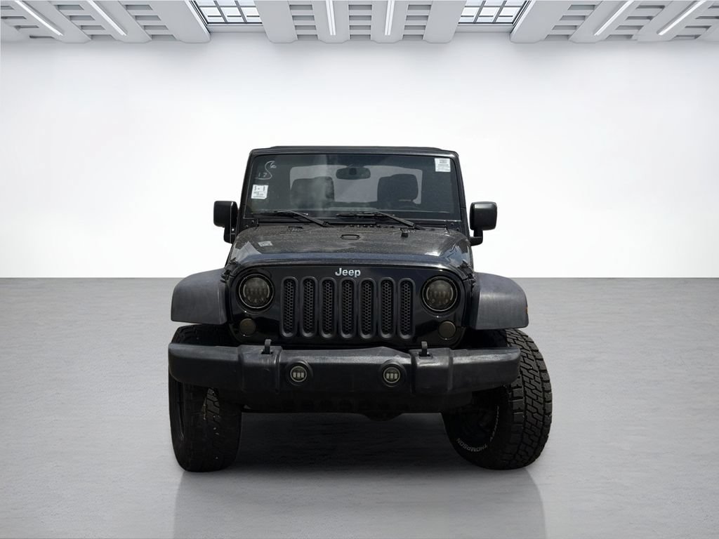 Used 2015 Jeep Wrangler Rubicon w/ Power Convenience Group AWD/4WD image 2