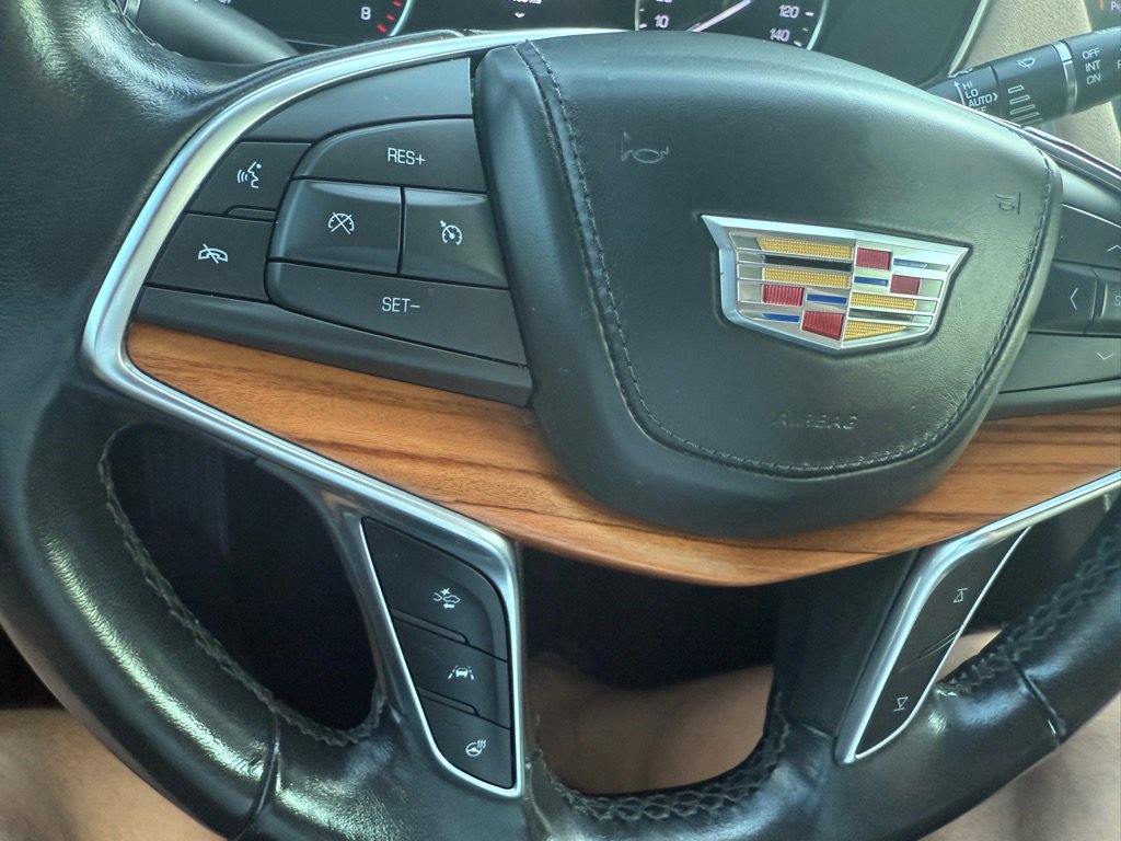Used 2018 Cadillac XT5 Platinum image 33