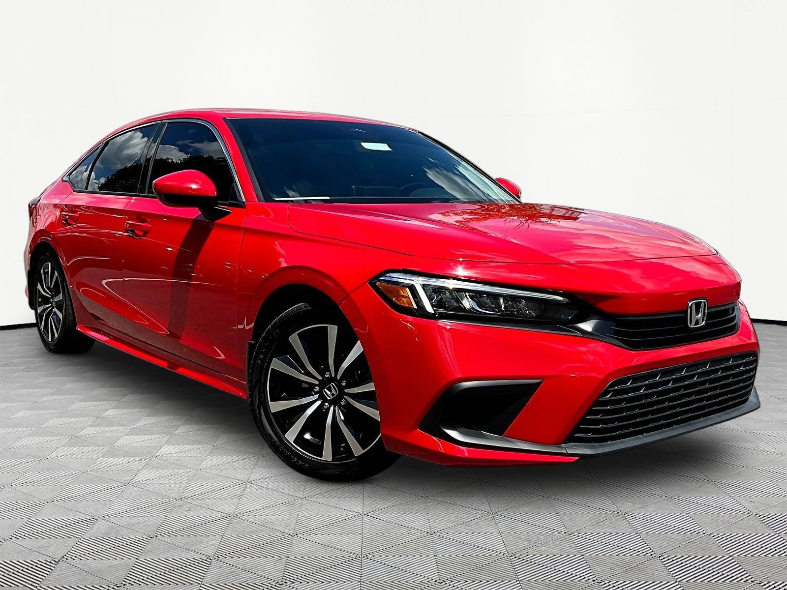 Used 2022 Honda Civic EX image 3