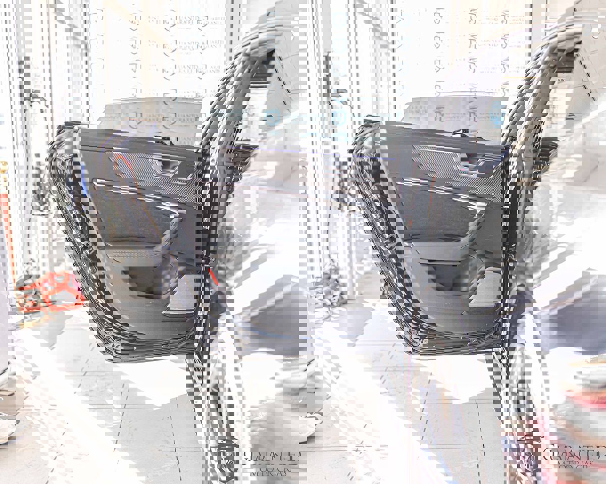 Used 2023 Audi RS 7 Sportback w/ Carbon Optic Package image 34