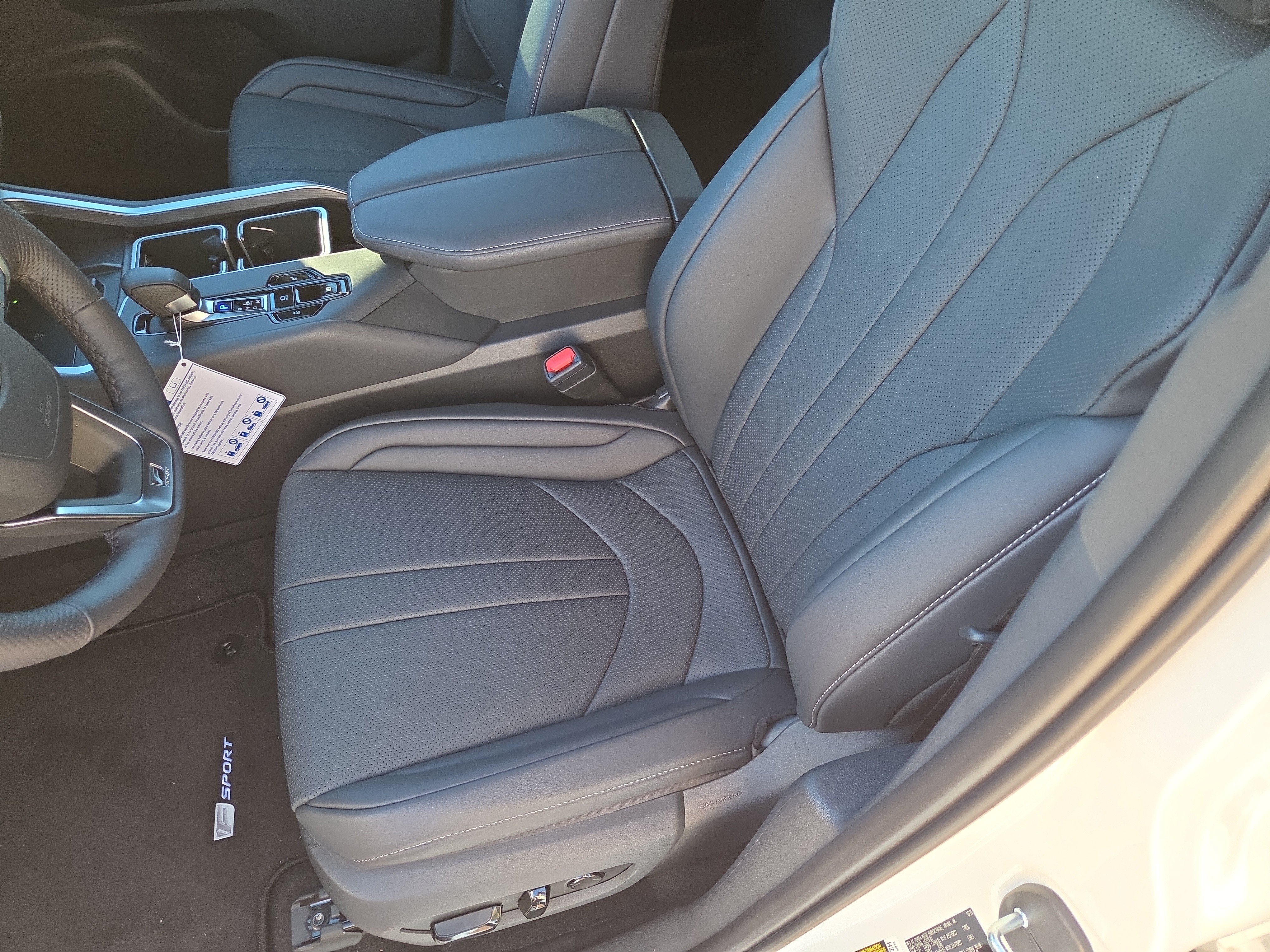 New 2026 Lexus TX 500h AWD image 7