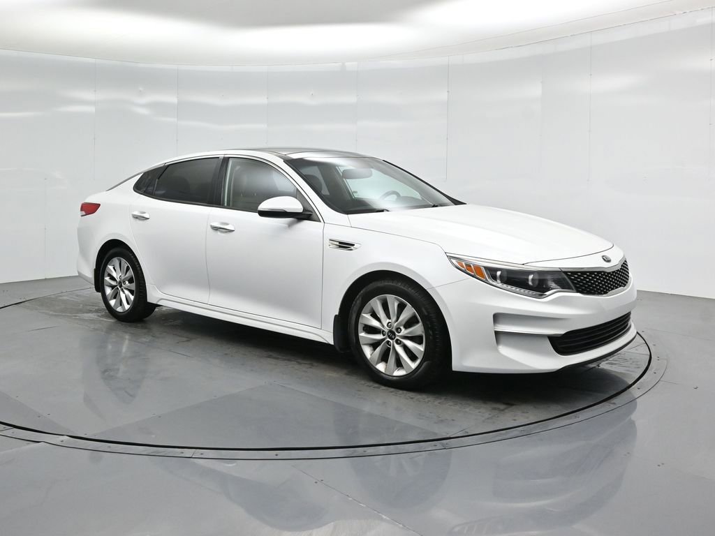 Used 2016 Kia Optima EX w/ Premium Package image 21