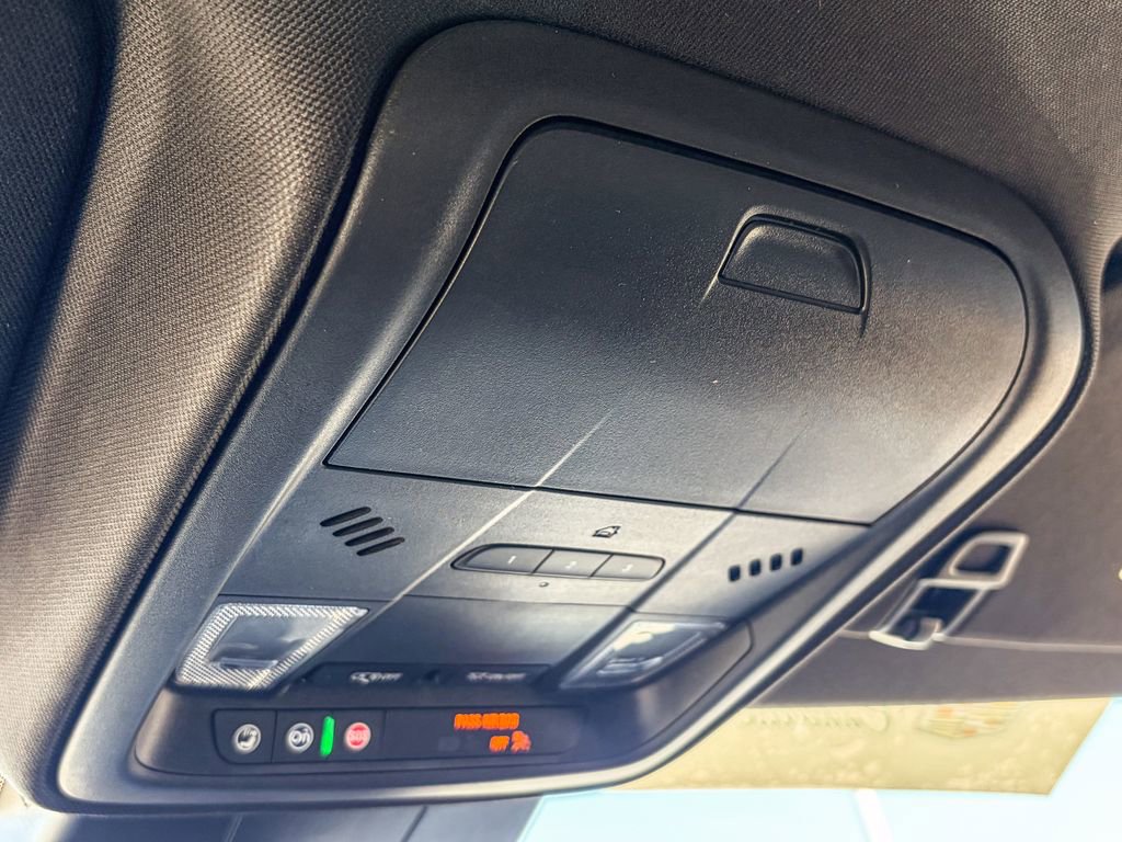 Certified 2024 Cadillac XT4 Premium Luxury image 33