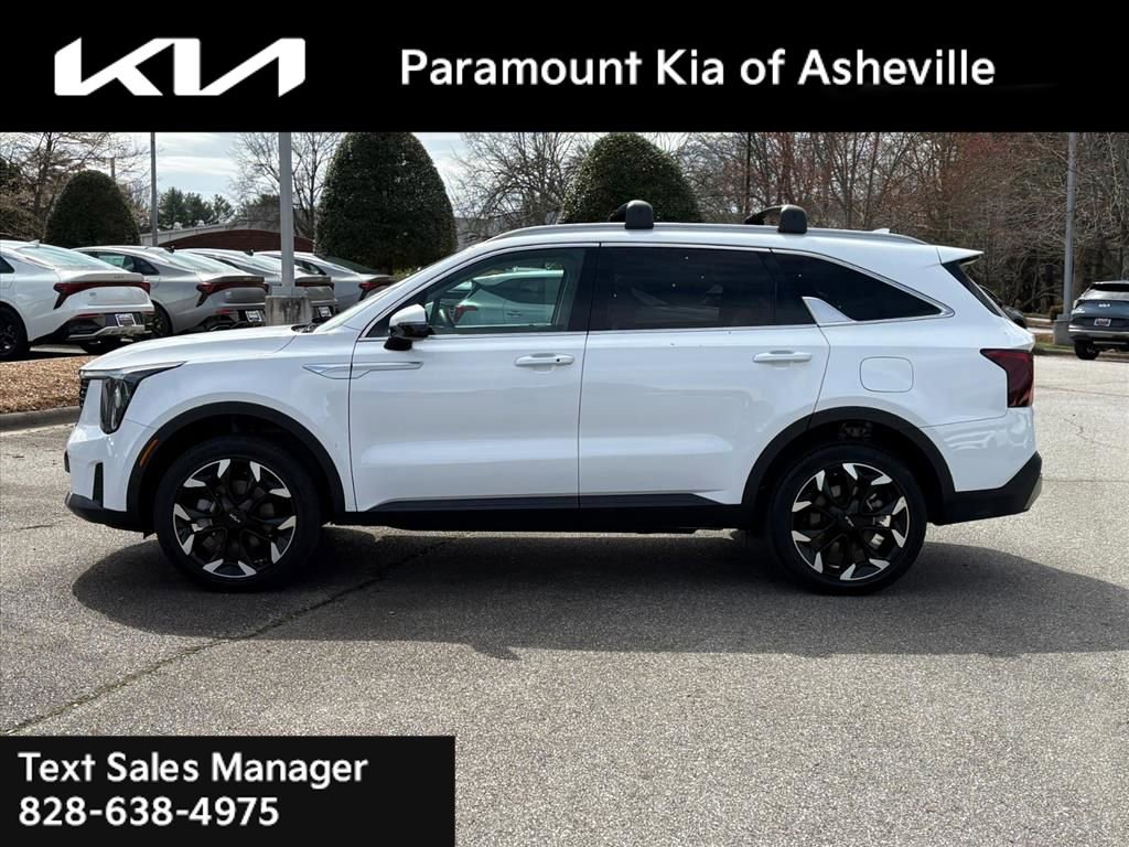 Certified 2025 Kia Sorento EX w/ Panoramic Sunroof Package image 3