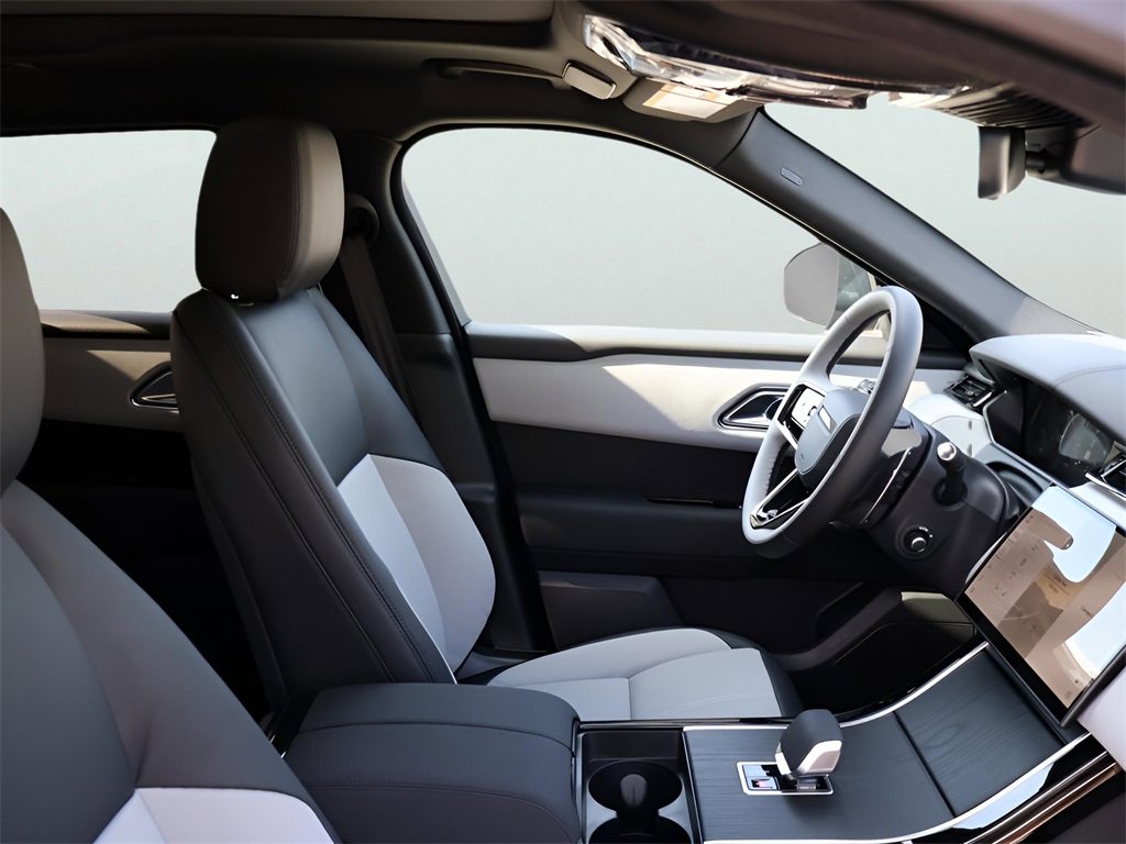 New 2026 Land Rover Range Rover Velar Dynamic SE image 9