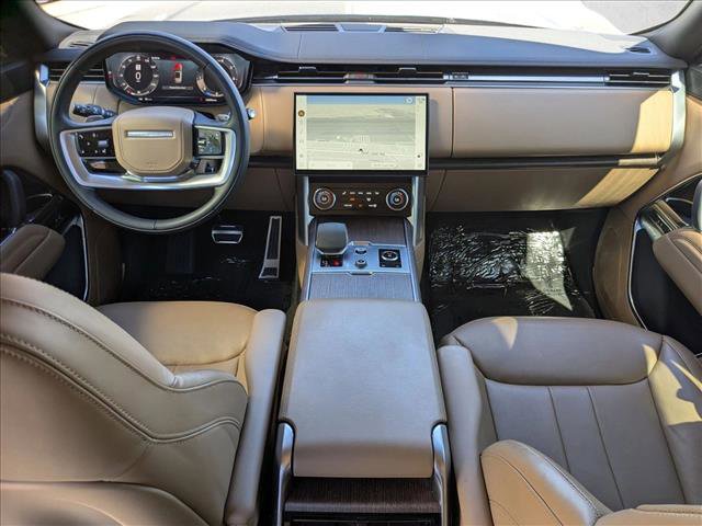 Certified 2023 Land Rover Range Rover SE image 19