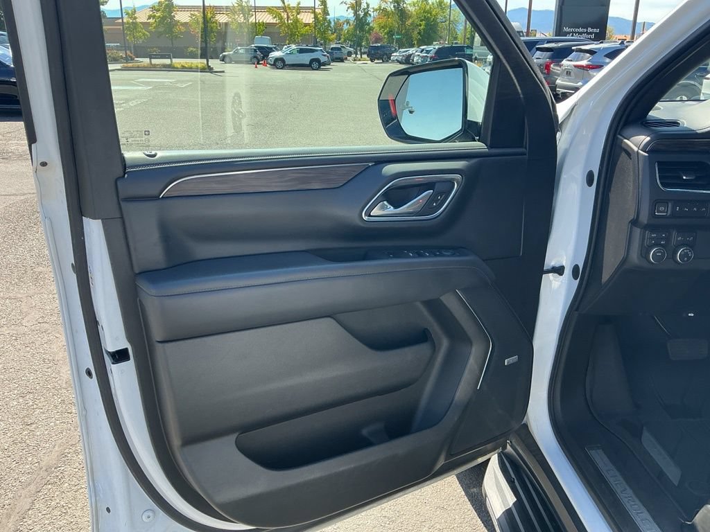 Used 2021 Chevrolet Tahoe LT AWD/4WD image 17