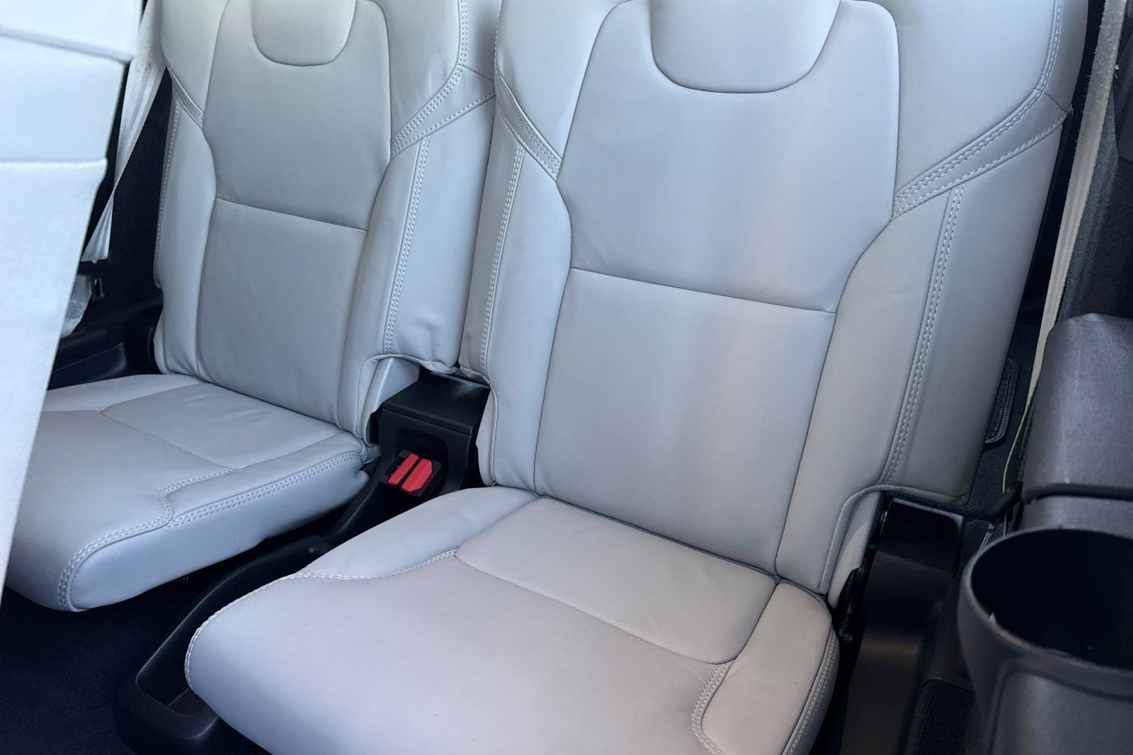 Used 2024 Volvo XC90 T8 Ultimate image 16