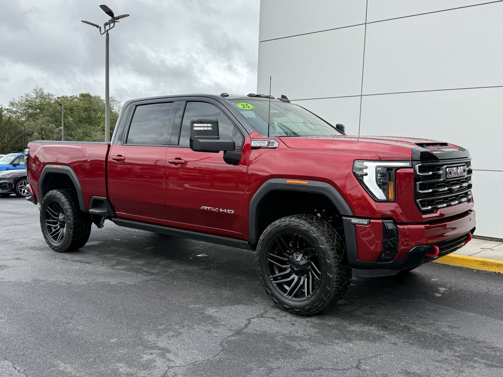 Used 2025 GMC Sierra 2500 AT4 w/ AT4 Premium Plus Package image 2