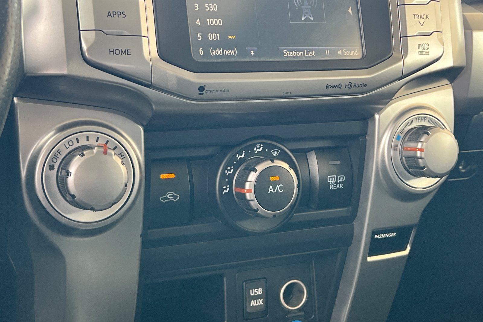 Certified 2018 Toyota 4Runner SR5 Premium AWD/4WD image 21