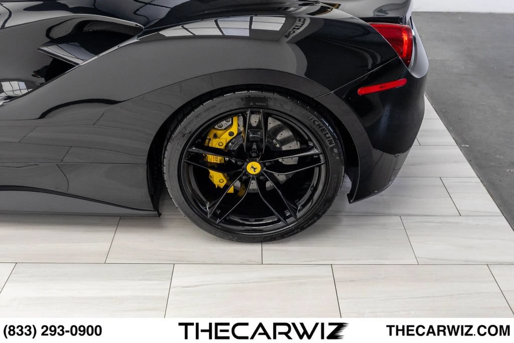 Used 2019 Ferrari 488 Spider RWD image 15