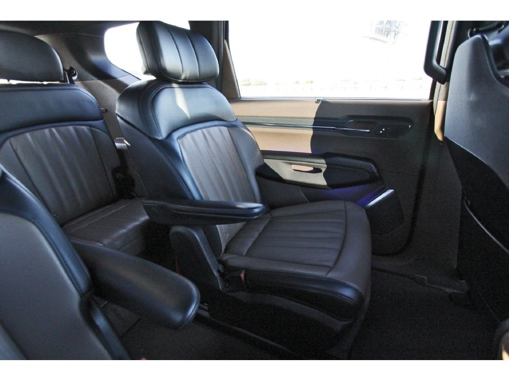 Used 2024 Kia EV9 GT-Line AWD/4WD image 13